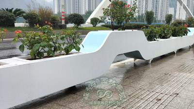 河南戶外大型拱橋長(zhǎng)方形不銹鋼花箱