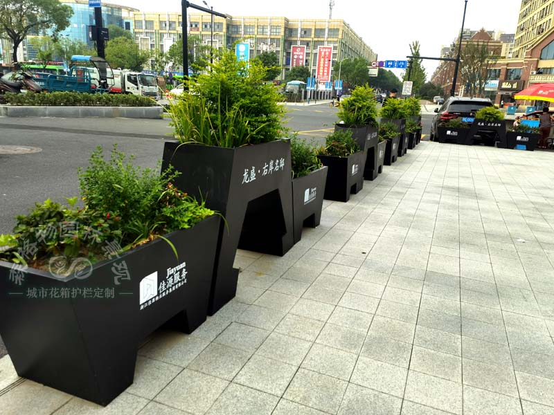 嘉興小區入口不銹鋼花箱案例