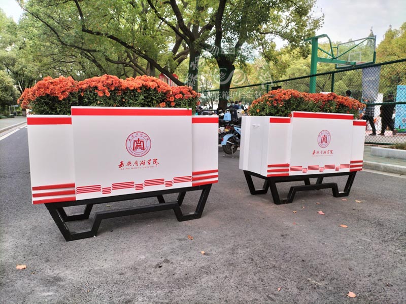 學校花箱定制案例