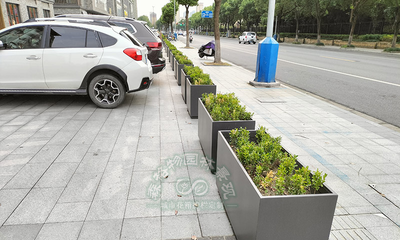 停車場隔斷花箱：功能與美學(xué)的雙重升級