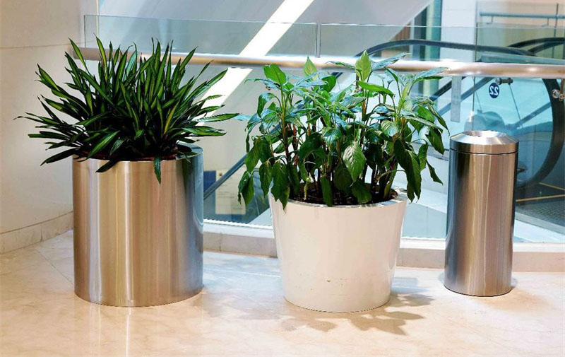 不銹鋼花箱是如何做到排水的？ 