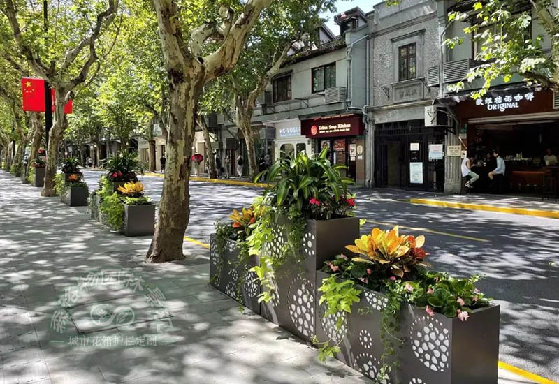 購買花箱數量大的話建議找花箱廠家定做定制