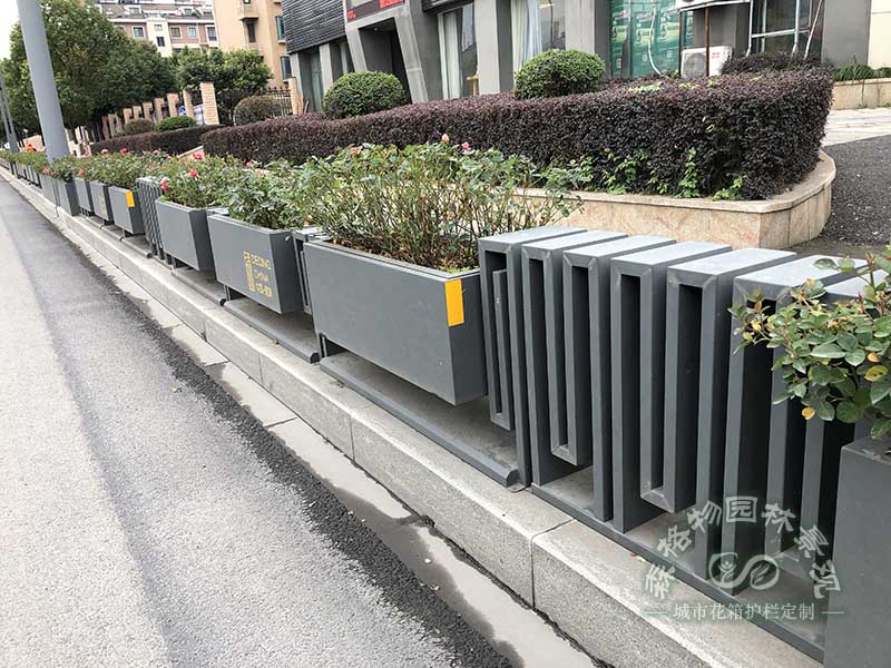 選購(gòu)不銹鋼花箱要注意哪些細(xì)節(jié)？