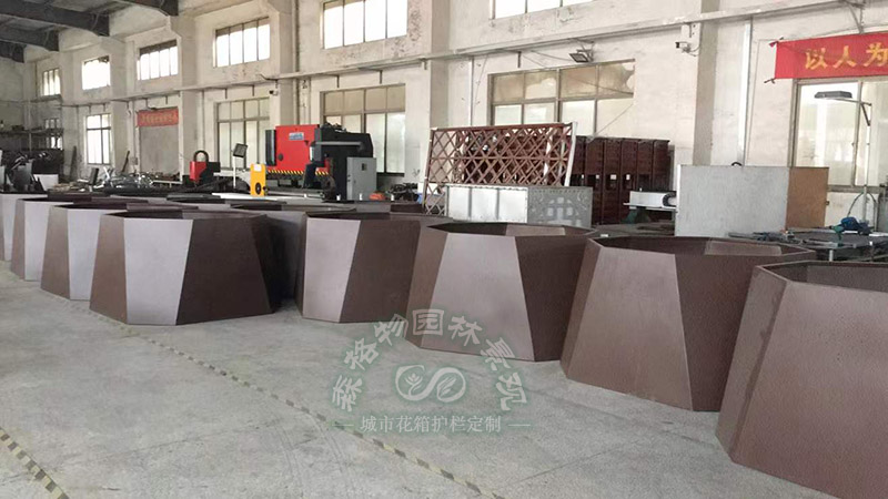 不銹鋼花箱的實用性