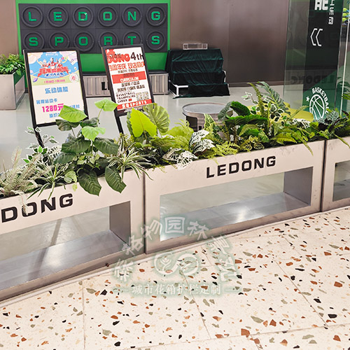 貴州室內不銹鋼花箱隔斷