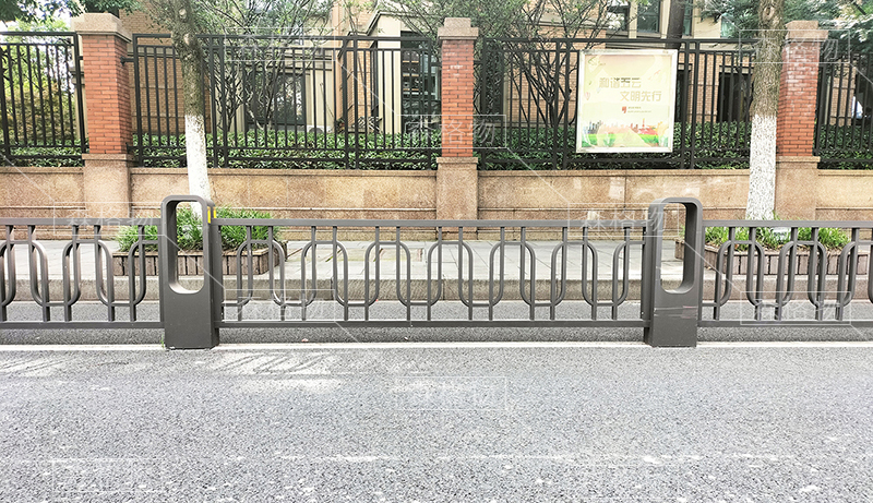浙江余杭3.5公里花箱護欄案例