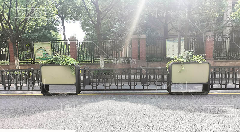 浙江余杭3.5公里花箱護欄案例