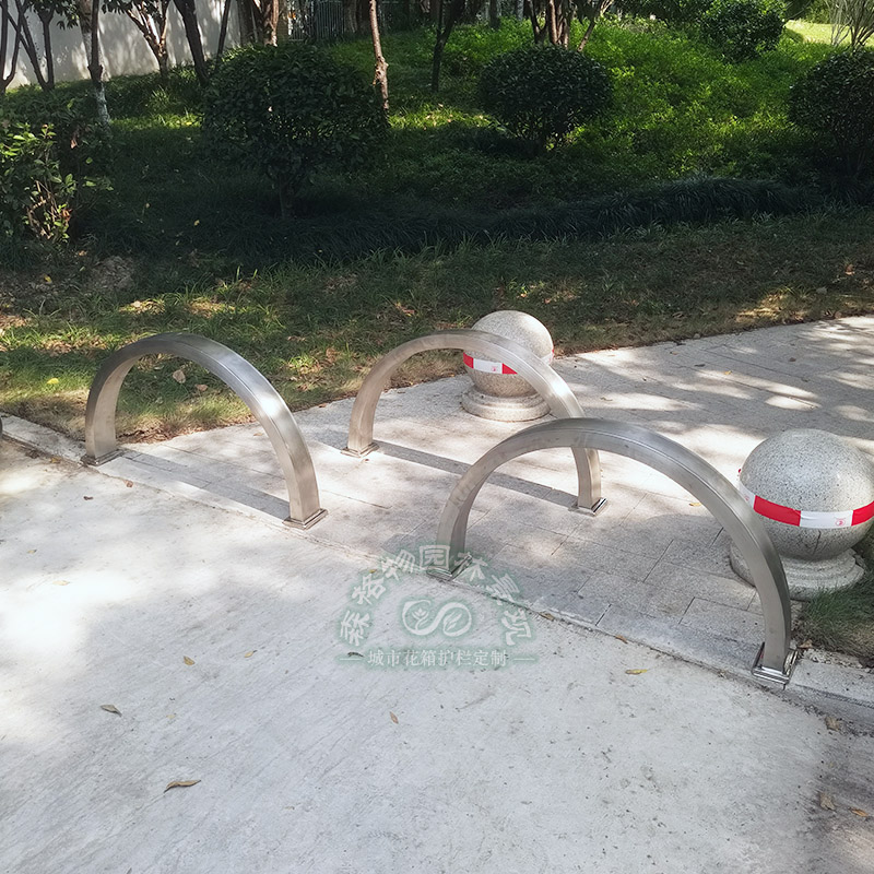 不銹鋼弧形 U 型景觀護欄(公園步道專用款)