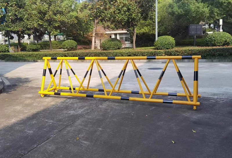 拒馬護欄快速設置隔離帶，保障群眾安全