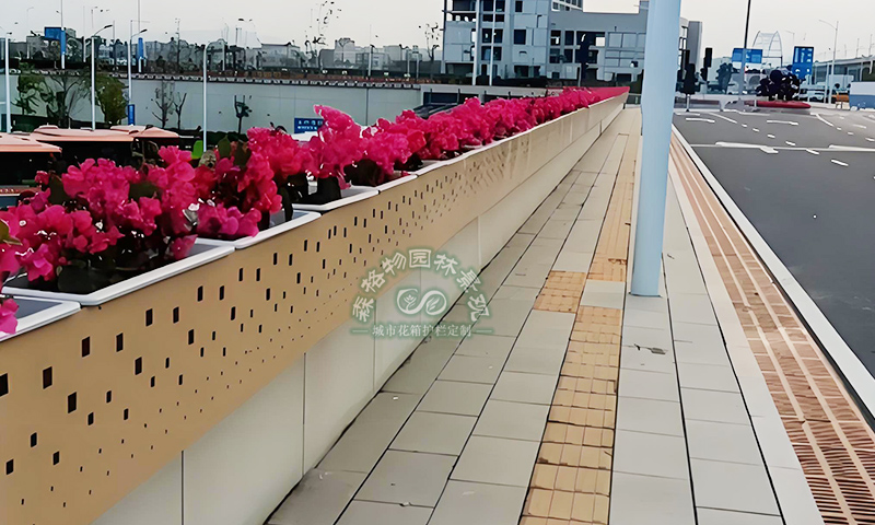 什么是高架橋橋梁花槽花箱