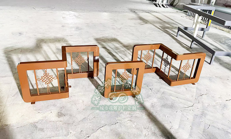 朝陽(yáng)商業(yè)步行街景觀人車分流車擋護(hù)欄的作用