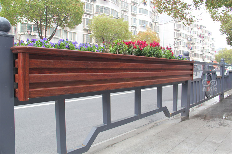 森格物道路花箱護欄的標準是怎么樣的? 森格物道路花箱護欄的標準是怎么樣的?