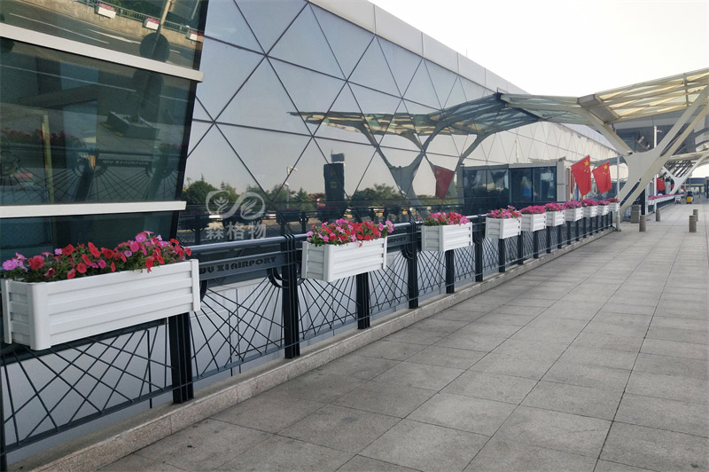 森格物橋梁欄桿懸掛式花箱怎么樣? 森格物橋梁欄桿懸掛式花箱怎么樣?
